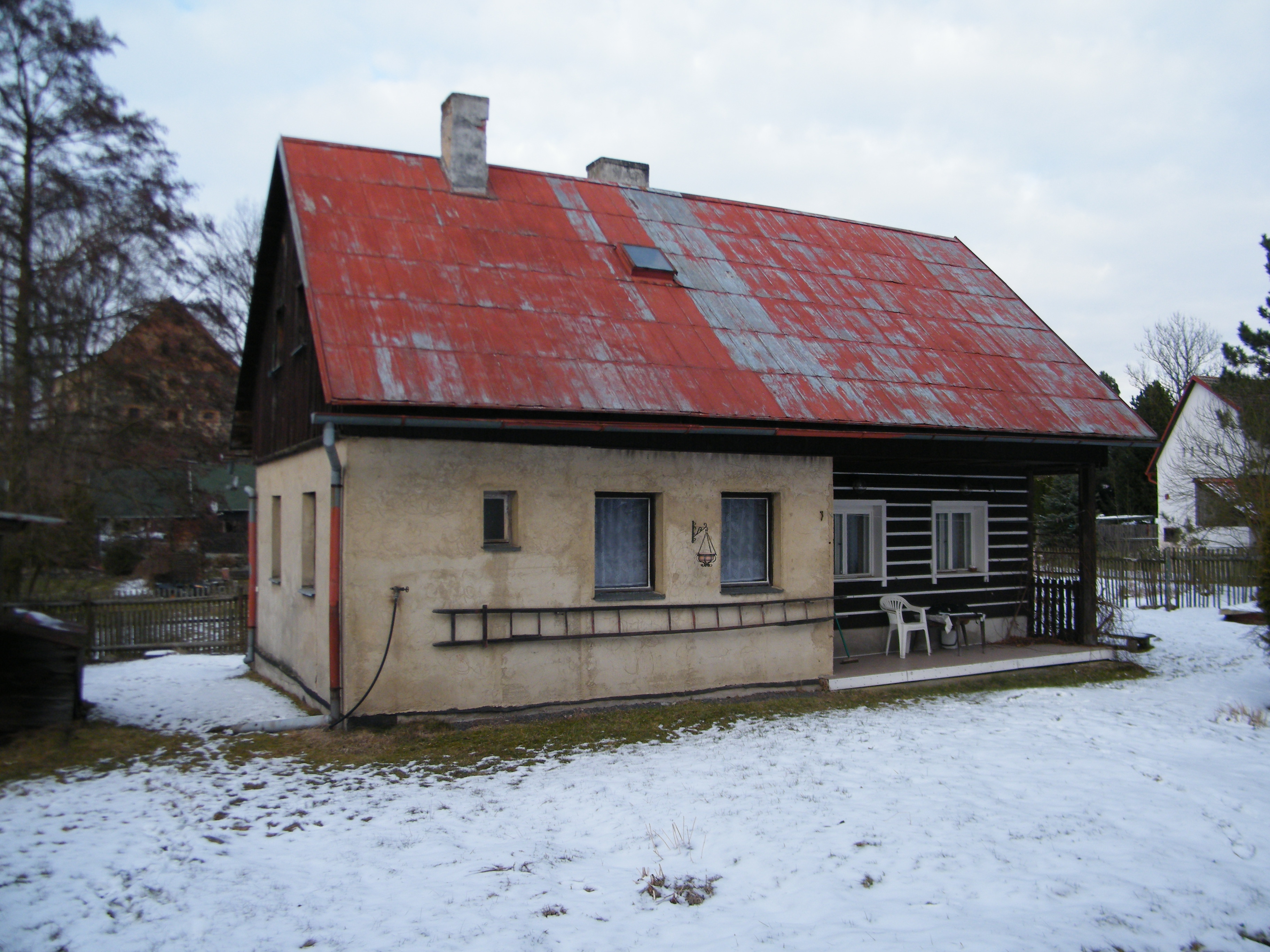 Pozemek s rekreačním objektem Lovečkovice