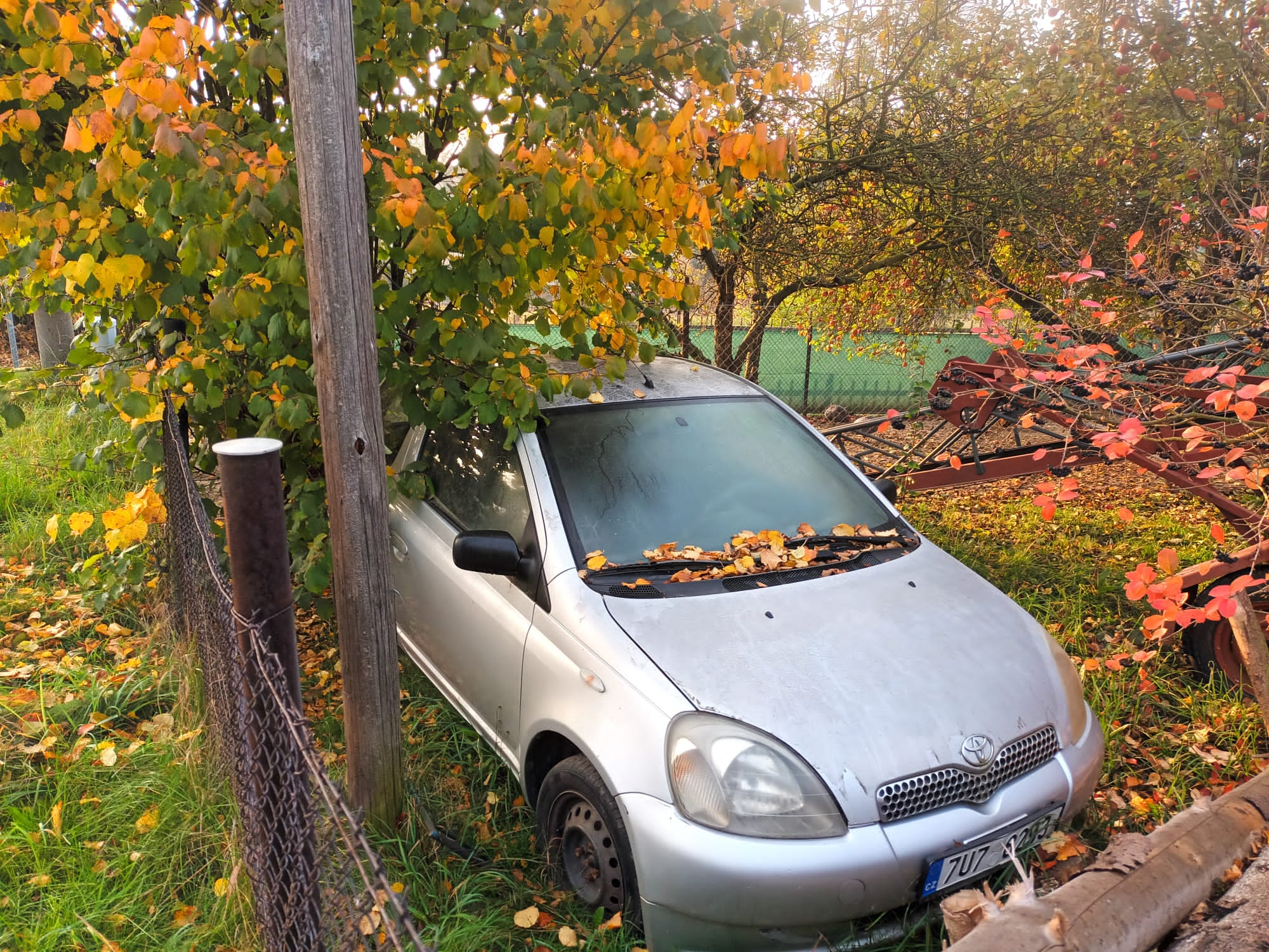 Osobní automobil Toyota Yaris, reg. zn. 7U7 8293