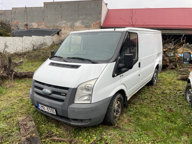 Vákladní automobil skříňový zn. FORD TRANSIT 260S