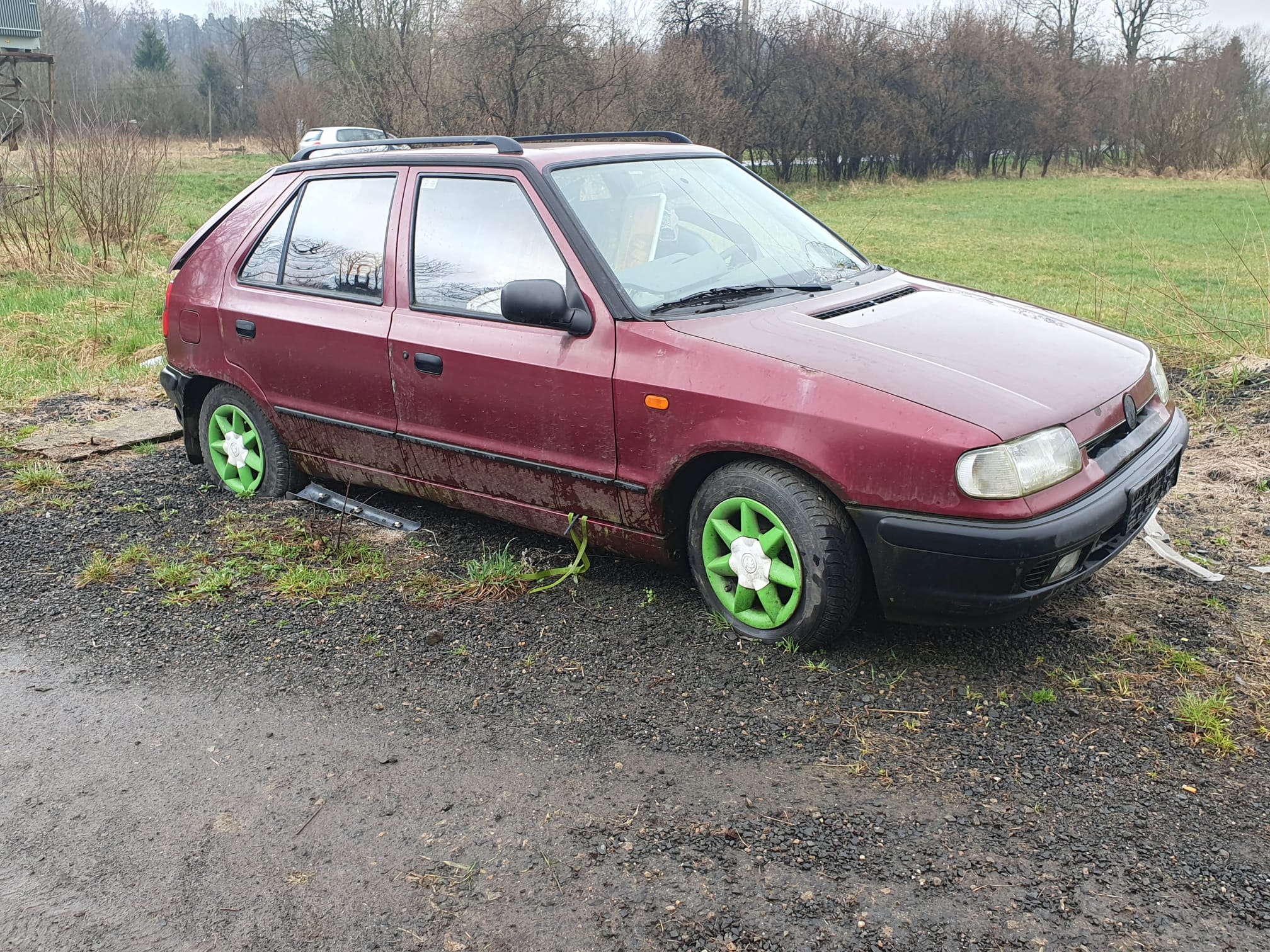 Osobní automobil Škoda Fabia Combi, osobní automobil zn. Škoda Felicia, přívěsný vozík